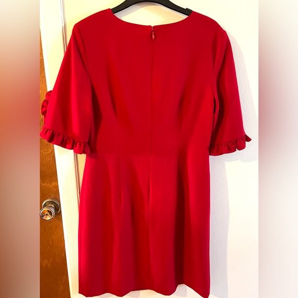 Red dress - Picture 5 of 5